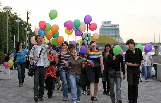 "Я теж хочу шлюб. Просто хочу" – гей з Дніпра про камінаут, знайомства та гомофобне суспільство - 3 зображення