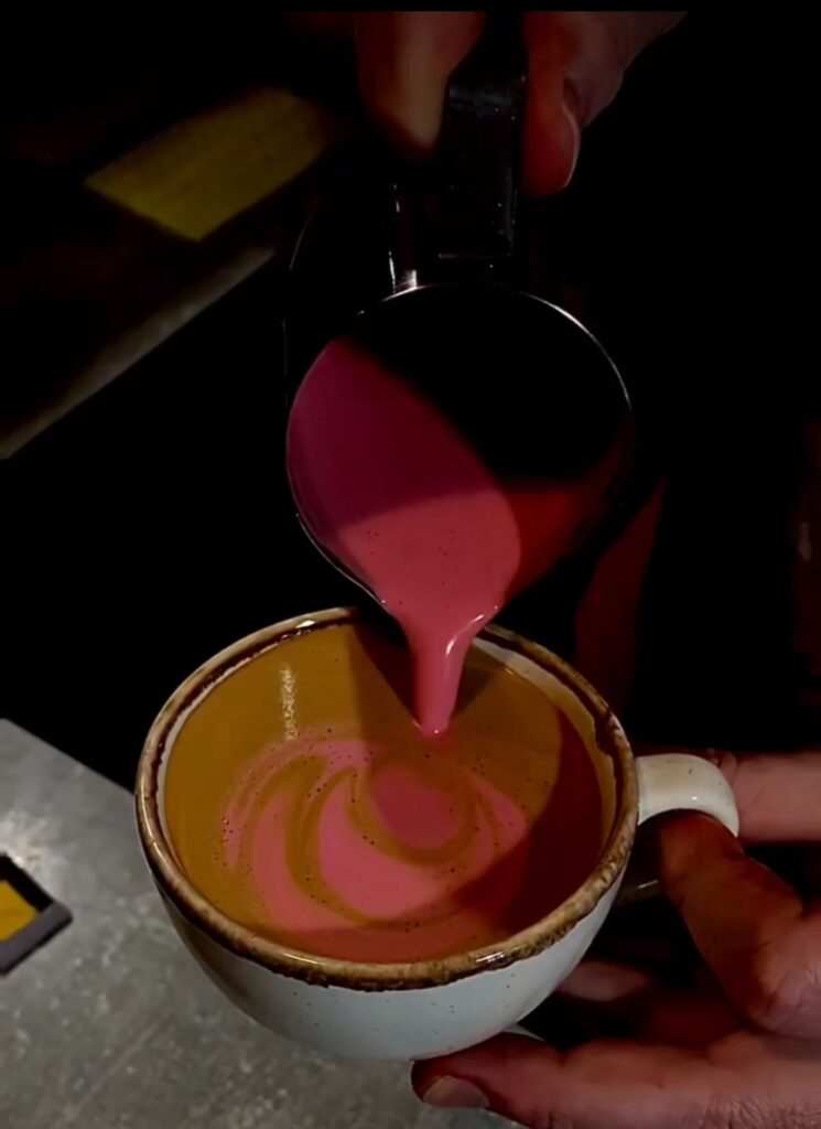 Кава з хвойним смаком, яку можна отримати за таємним словом. КУСТ дослідив кав’ярні Дніпра - 1 зображення
