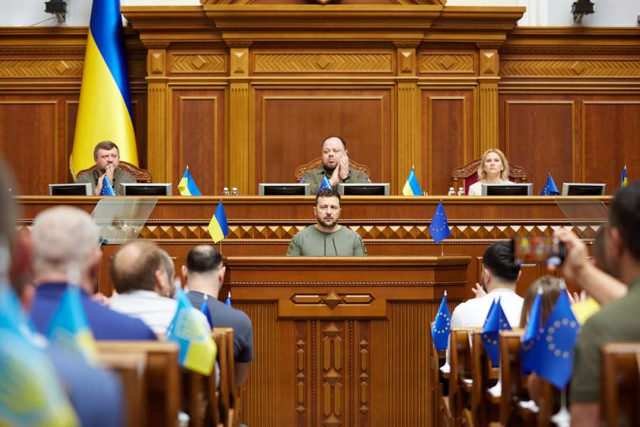 "Незалежна, демократична, суверенна, правова…". Тест: як добре ви знаєте основний закон України? - 6 зображення