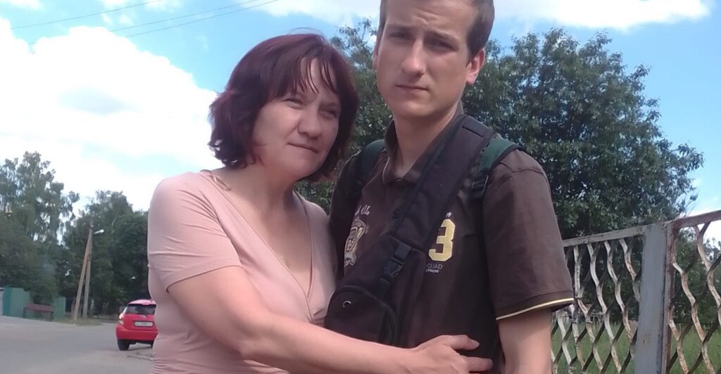 “Я хочу побачити навіть ті рештки, які знайдуть”. Історії трьох матерів, сини яких зникли безвісти