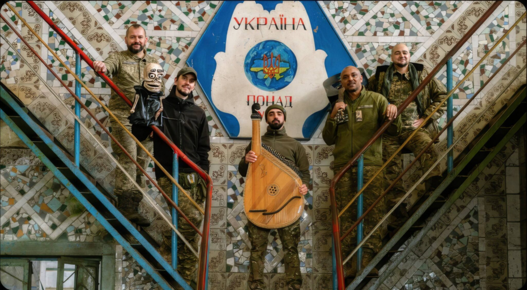 Музика замість звуків фронту: як “Культурний десант” повертає бійцям сенси?