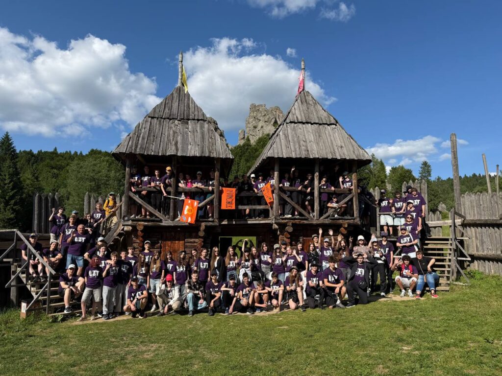 Від антарктичних пінгвінів до Genius Olympiad у США: топові проєкти одного ліцею з Дніпра