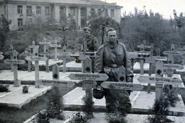 Під Дніпром – могили, в’язниця і скіфський цар: що приховує місто