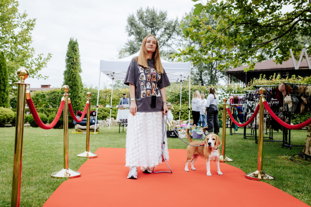 Басейн для собак, кіно просто неба та літній вайб: у Дніпрі пройде DOGS GURU FEST 2026 
